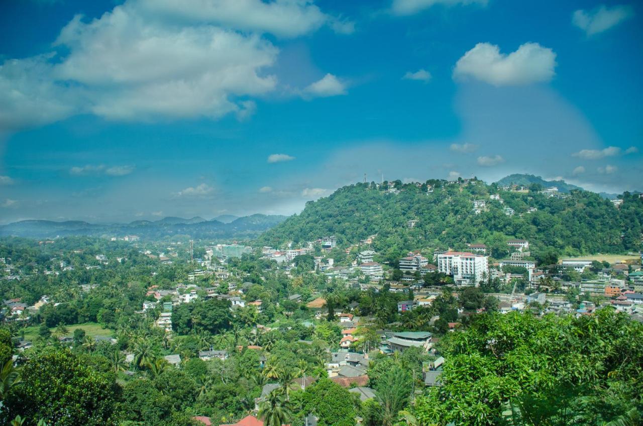 Angel Tower Bed & Breakfast Kandy Exterior photo